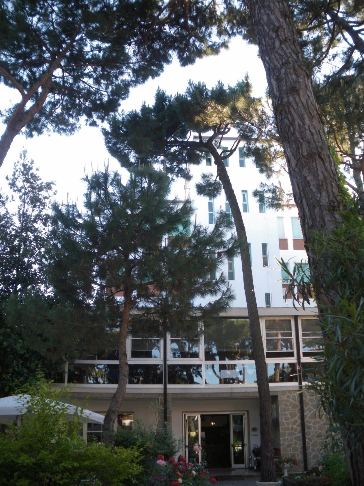 B&B Promenade Hotel Simple Milano Marittima Exterior photo