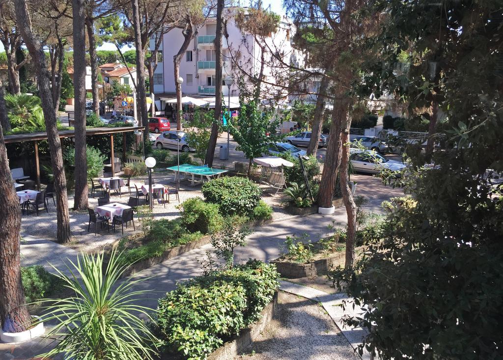 B&B Promenade Hotel Simple Milano Marittima Exterior photo